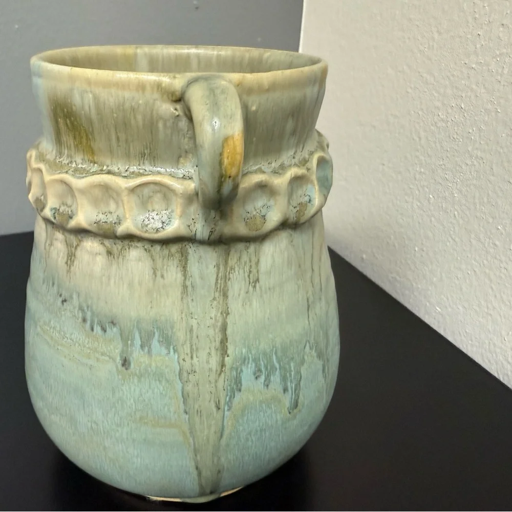 Signed‎ by Artist Ceramic Pottery Elegant Green Vase Glazed textured